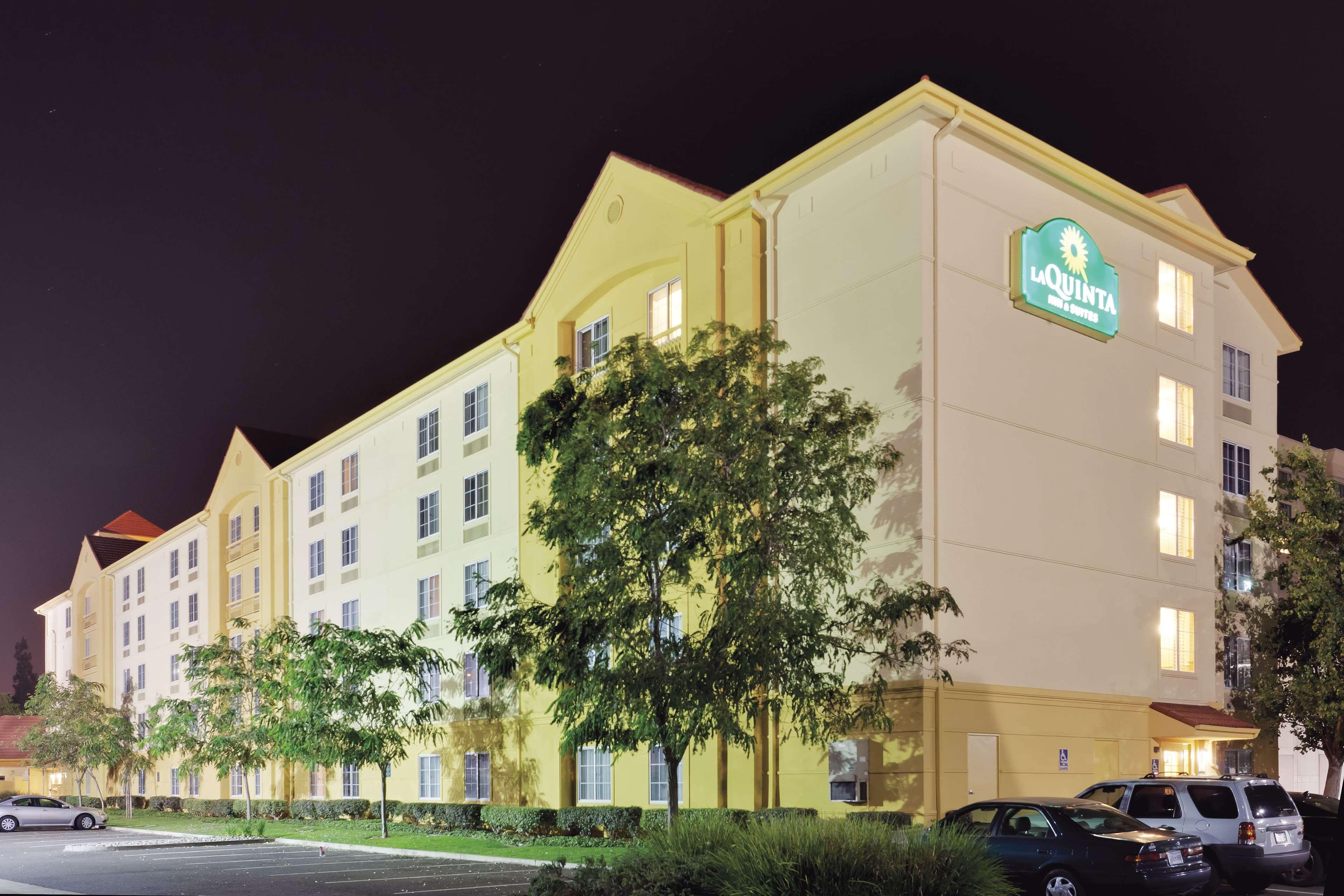 La Quinta By Wyndham Fremont / Silicon Valley Bagian luar foto